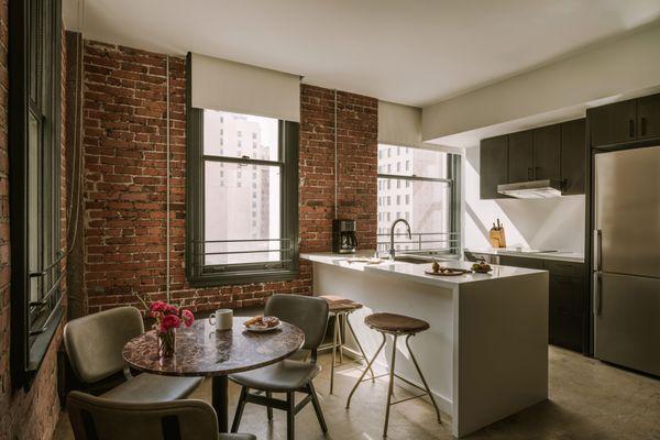 Sonder the Winfield Apartments Downtown LA