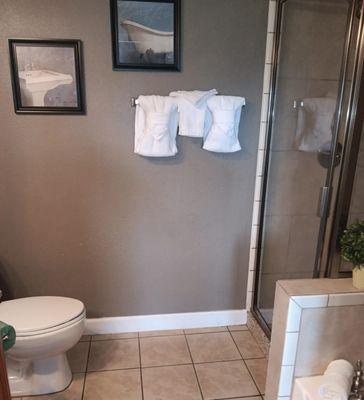 The sisters cleaning service