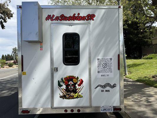 Partial vinyl print wrap