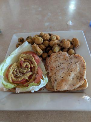 Grilled chicken sandwich with okra