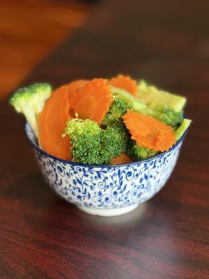 Side of Steamed Broccoli And Carrot