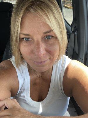 Came in for some highlights with Lourdes and left beyond pleased. She even cleaned up my hair cut. Couldn't be happier!