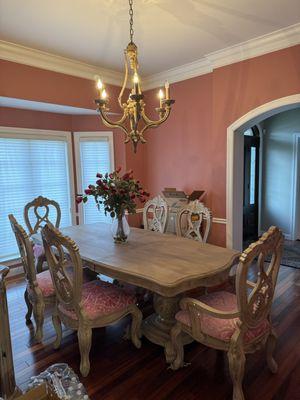 Dining room Table & Chairs