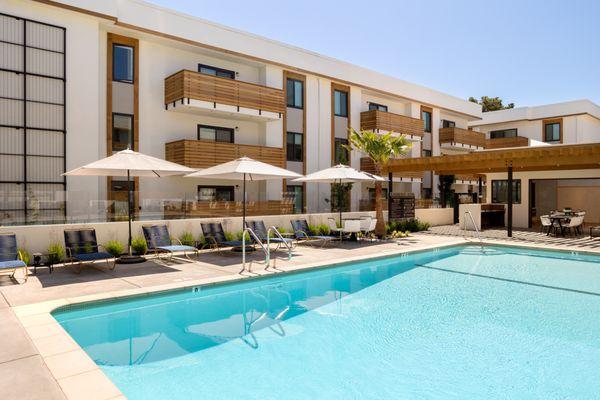 Oak & Umber Apartments