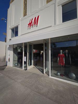 H&M