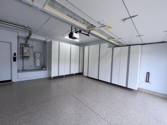 Drew made efficient use of the space even on the side wall and worked around the garage door rails.