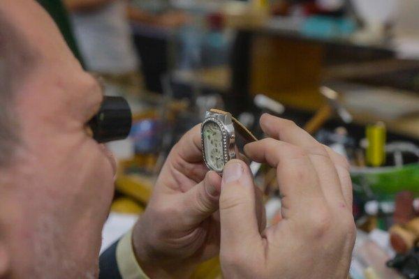 HARNIK JEWELERS INC HARNI