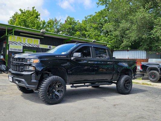 6" Lift Tires & Wheels