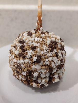 S'mores and snowflake sprinkle apple