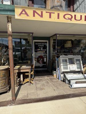 Crockett Square Antiques