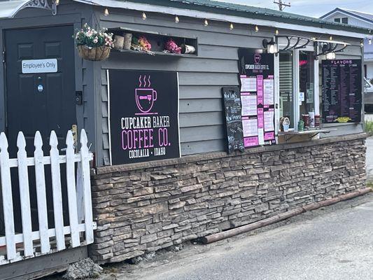 Cupcaker Baker Coffee