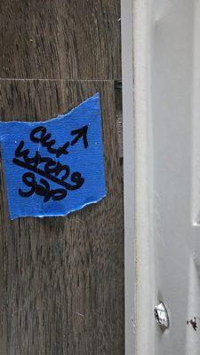 Vinyl cut short leaving gap