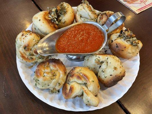 Garlic knots