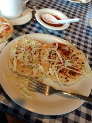Pupusas de chicharron.