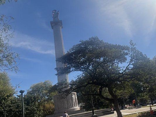 Illinois Centennial Memorial Column