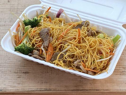 Our most popular Chow Mein Noodle dish, stir fried. Customer can choose beef or chicken or tofu and the spice level