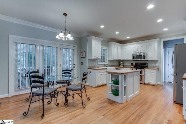 Nyiesha Anderson - Exp Realty