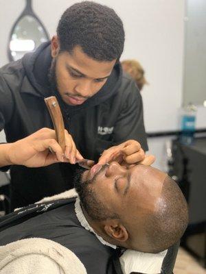 V H Barber Styling Academy