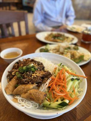 Bun Thit Nuong Cha Gio | Vermicelli with Grilled Pork and Eggroll