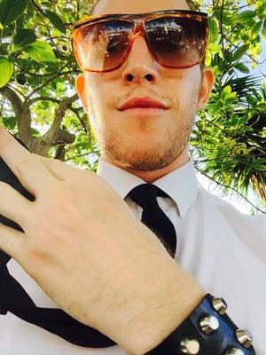 Muchas Manos at work