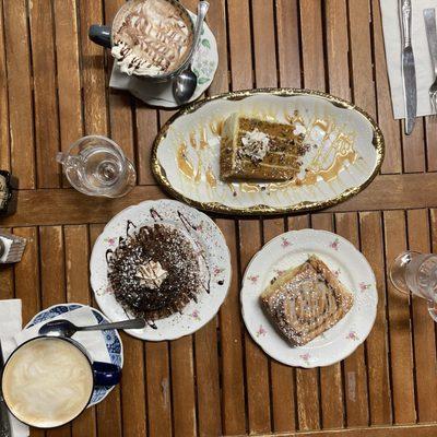 Hazelnut Royale Latte, Carrot Cake, Chocolate Muffin, Cinnamon Roll, and a Dulce Carameloso Macchiato.