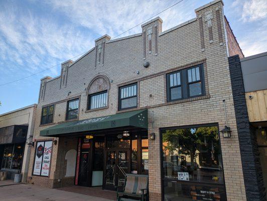 Modern Bungalow Furniture and Design