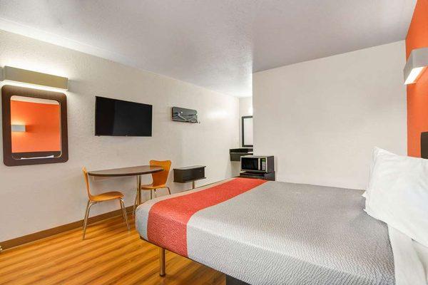 Motel Moultrie GA Single Queen