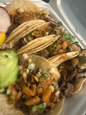 Tacos Y Pupusas La Mesa