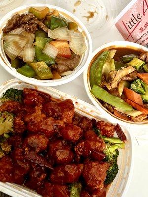 C01. General Tsos Chicken Combo Platter (bottom) B01. Pepper Steak with Onion (top left) B07. Hunan Beef (top right)