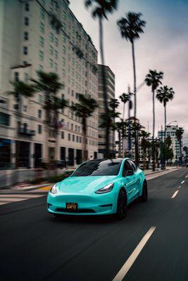 Tesla model y Tiffany blue wrap