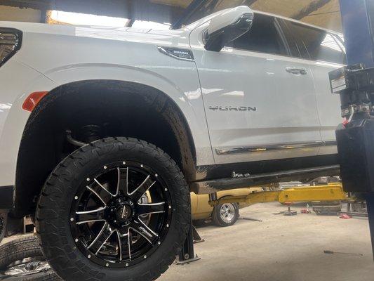 Lift kit! Wheel & tires !