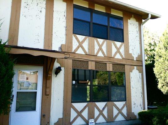 Tierra Grande Courts Clubhouse