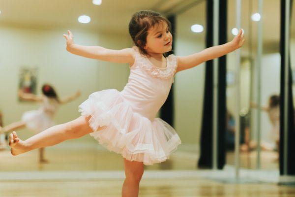 The Floor Dance Academy