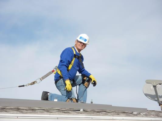 Become a volunteer & receive free valuable experience in the solar industry: http://gridalternatives.org/volunteer