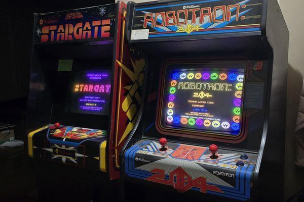 Legendary Williams Robotron and Stargate up and running.