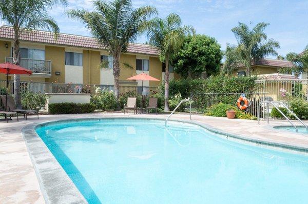 Sunset Cove Apartments