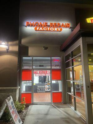 Phone Repair Factory
