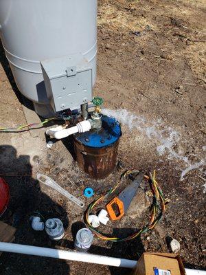 I would highly recommend Dave's Pump Sean an Dotson came out to my property in Vida an retrieved pump  saving me about 20k Thank you guys!