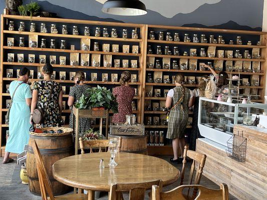 Wellness Tea Bar & Organic Bistro