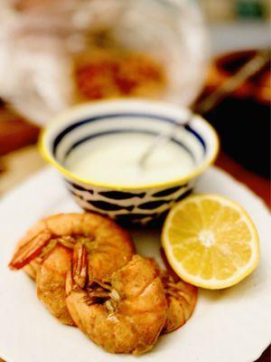 The "Boiled Shrimp" here is superb (with moi fresh Organic lemon aioli & fresh Organic lemon)
