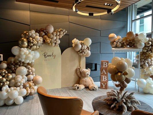Teddy Bear Baby Shower
Neutral Balloon Garland