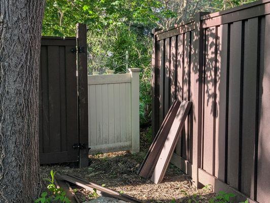 Good Neighbor Fencing