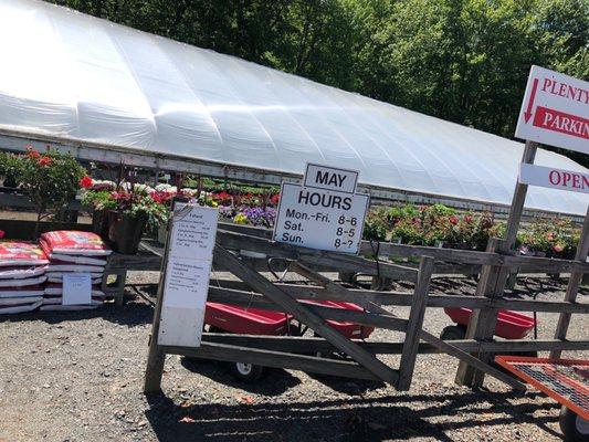 Nutmeg Farm Garden Center