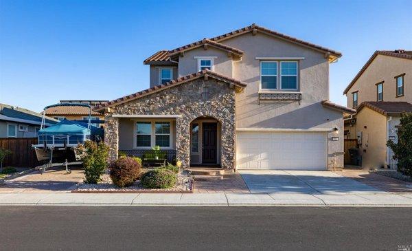 113 Scarlet St
Listed at $839,900