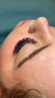 Mega Volume Lashes