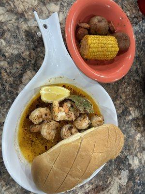 Half lb commander Dave's shrimp and a low country side