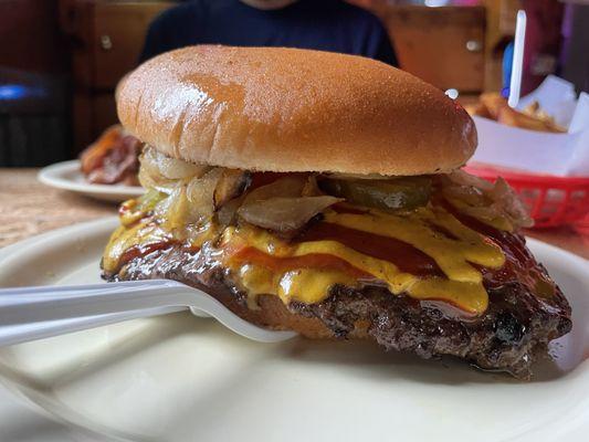 Famous Chicago Burger