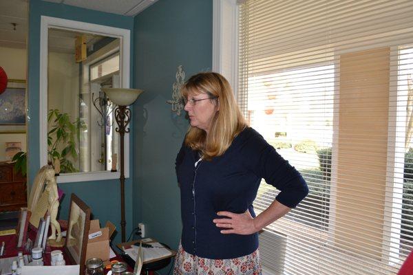 Shirlea teaching herbal classes at Energy Medicine Center and Sacred Plant Traditions.