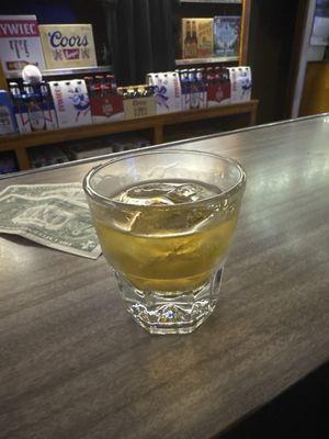 That's not $9 even in a better bar. Don't get me wrong, I LOVE dive bars. Just not this one.