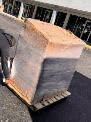 Industrial paint mixing and dispensing machine